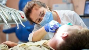 Військові та ветерани Рівненщини можуть безоплатно лікувати зуби в 100 стоматологічних закладах України