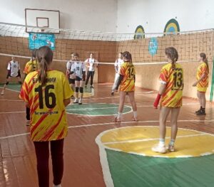 Учні Бронницької гімназії отримали нову спортивну форму