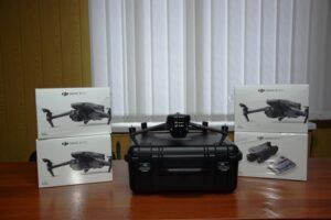 Дрони, зарядний пристрій та Starlink передали для ЗСУ від Городоцької тергромади