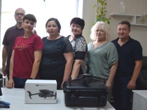 Городоцька ТГ передала два квадрокоптери для Збройних Сил України