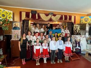 У будинку культури села Карпилівка відбувся благодійний захід «Вишийте матусю, вишиванку»